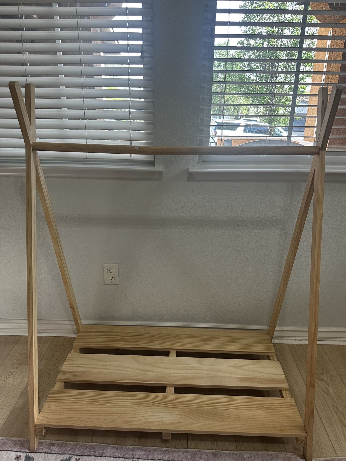 Kids Dress Up Stand
