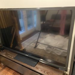 Smart TV , Sharp, 70 Inches,liquid Crystal, +TV Table
