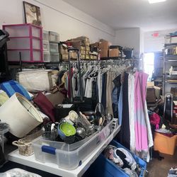Thrift Store Closing Everything Must Go 1000s Of Ítems $10 Or Less