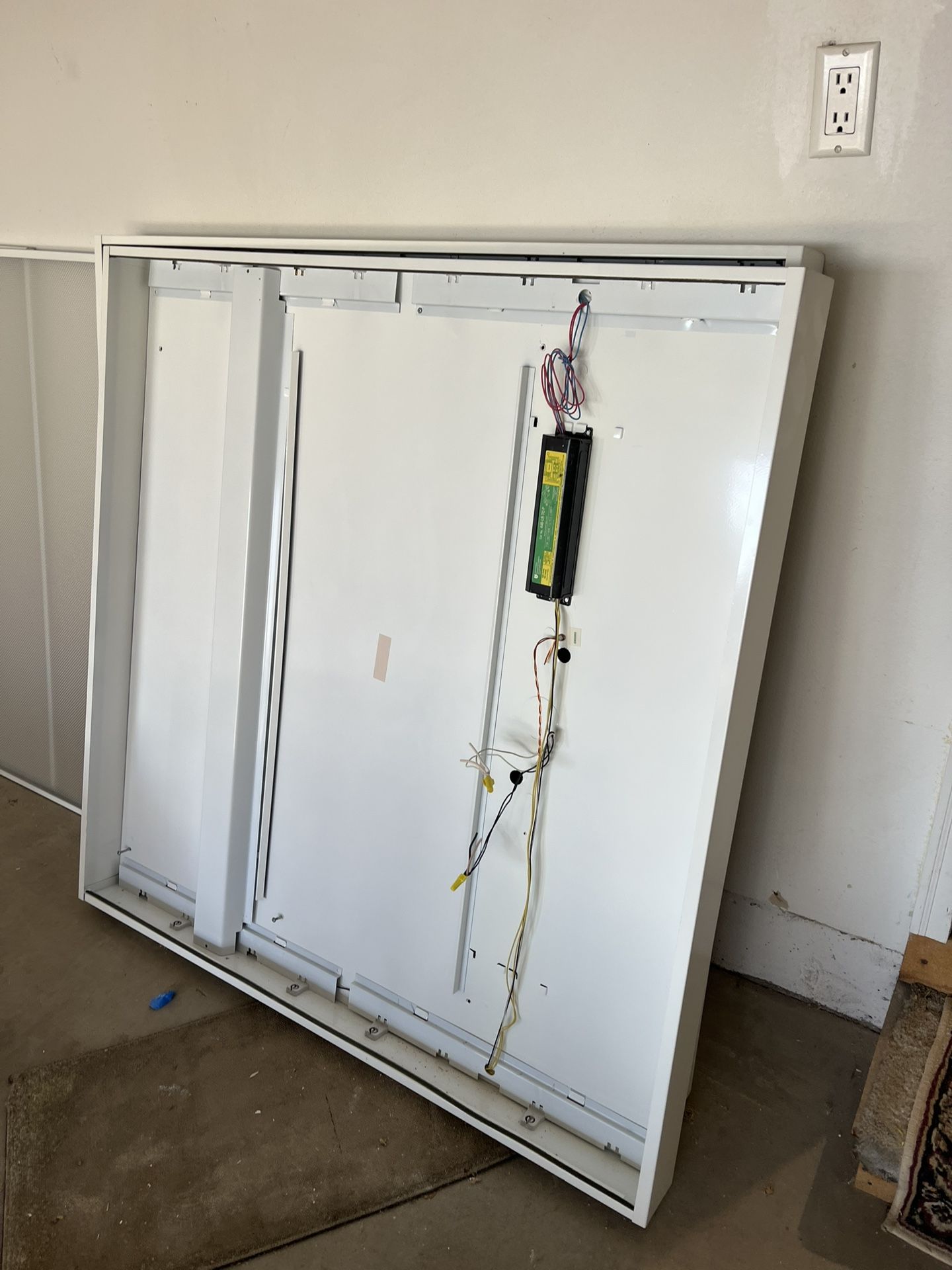 Free 4ft X 4ft Light Panels