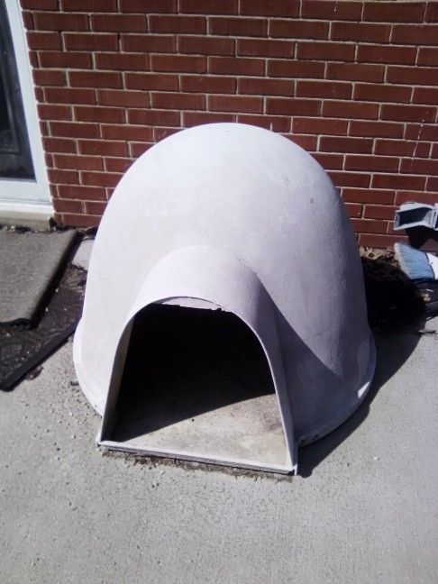 Igloo Dog House