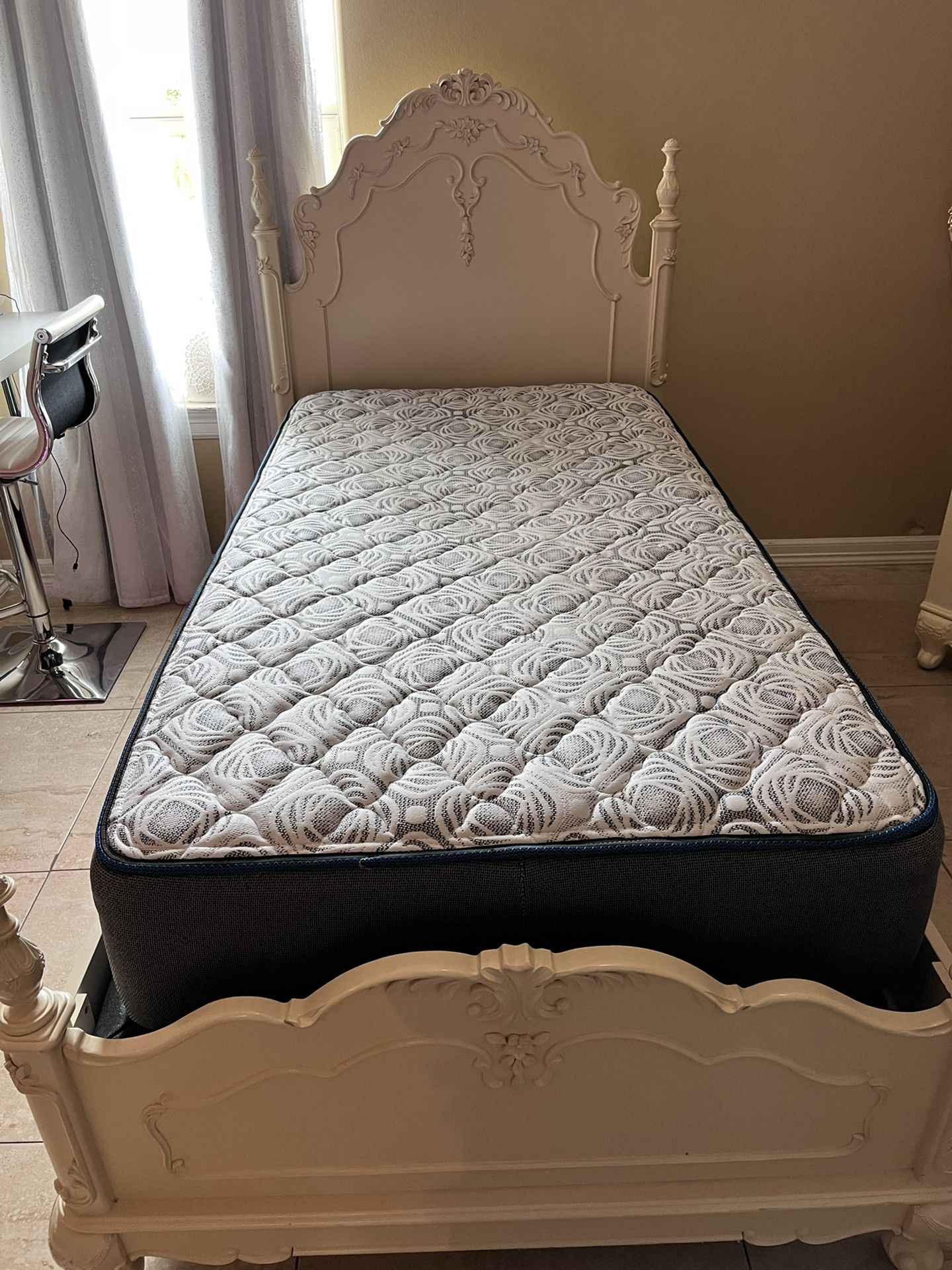 Cinderella Bed En Twin!!!!