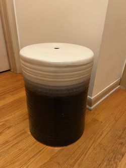 Artistic Weavers Reese Modern Ombre Garden Stool 18" H x 13" W x 13" D, Navy/White