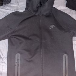 Nike Tech Fleece - Black