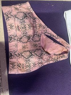 Sports bra tops used
