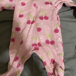 Bundle Of Baby Clothes(newborn)