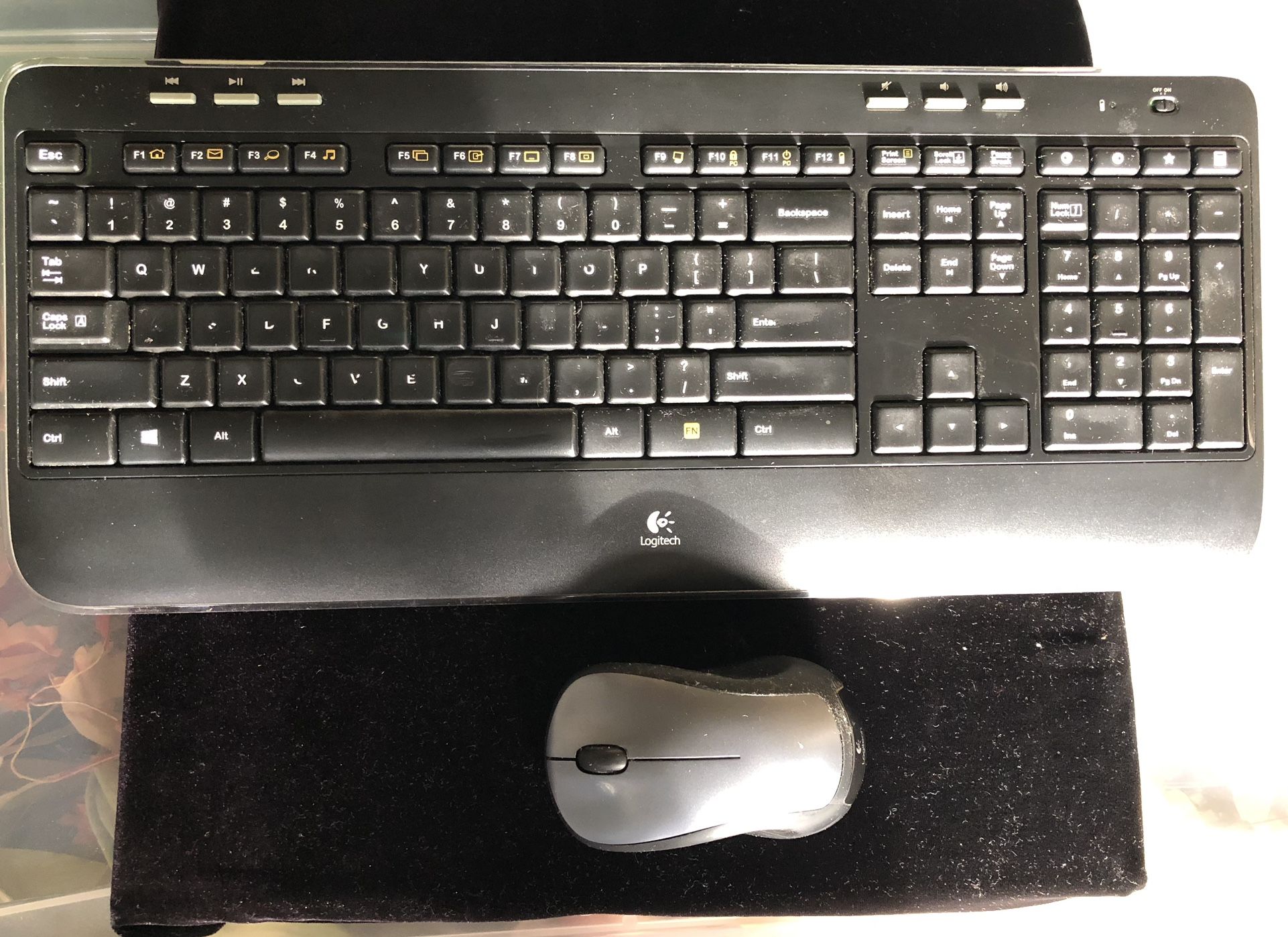 Logitech K520 Keyboard/M310 Mouse Wireless Combo!
