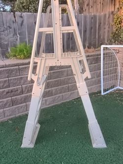 HEAVY DUTY POOL LADDER