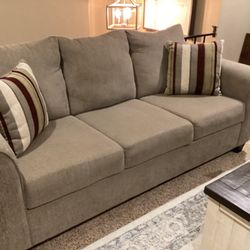 Couch / Love Seat 