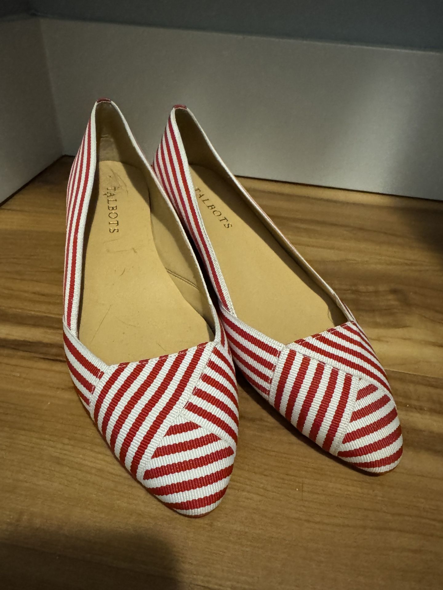Women’s flats-size 7