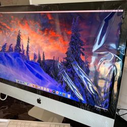 Apple iMac 27” 5K 2020 3.8Ghz 8-Core i7 Radeon Pro 8GB VRAM -LIKE NEW IN Box!!! 