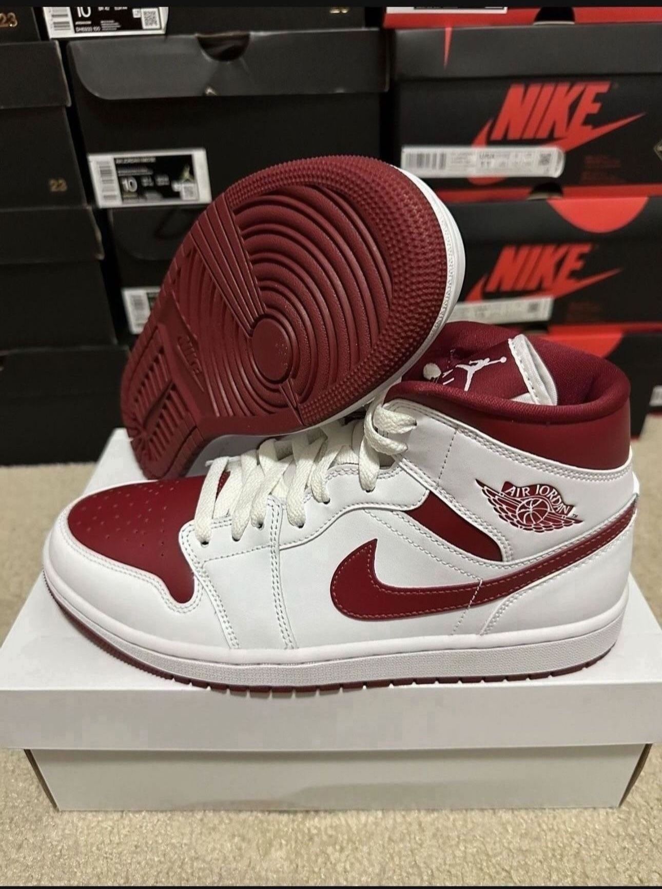 Air Jordan 1 Mid Reverse ChicagoBQ6572-161 Womens  Size 10 / 8.5 Mens Brand New 