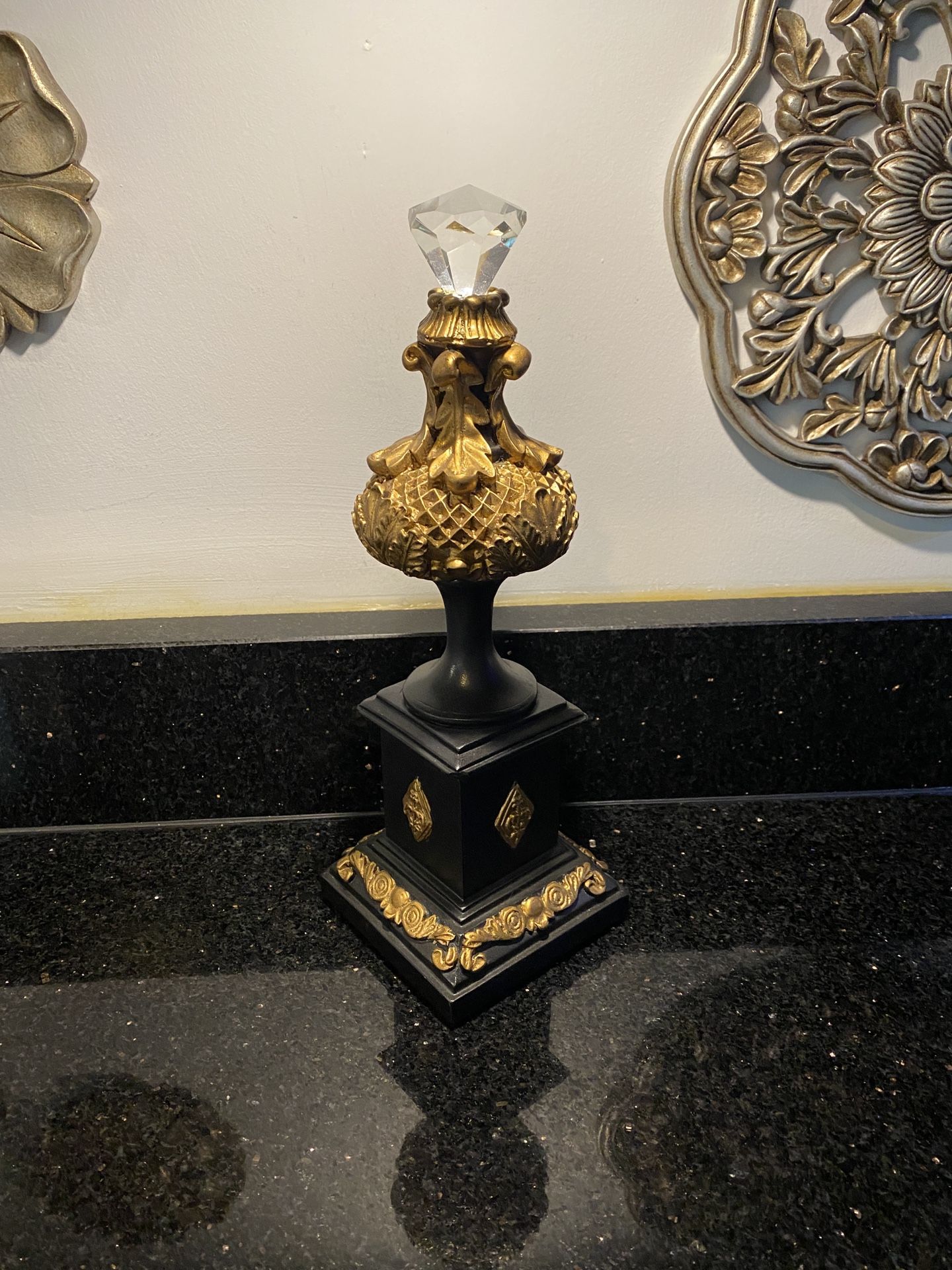 Rare Vintage Sterling Industries Empress Finial 12” Decor Sculpture