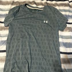 Under Armour T-shirt
