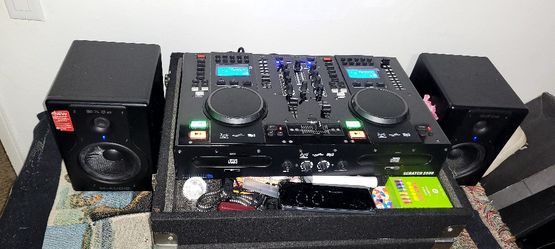 Turn Table And Speakers