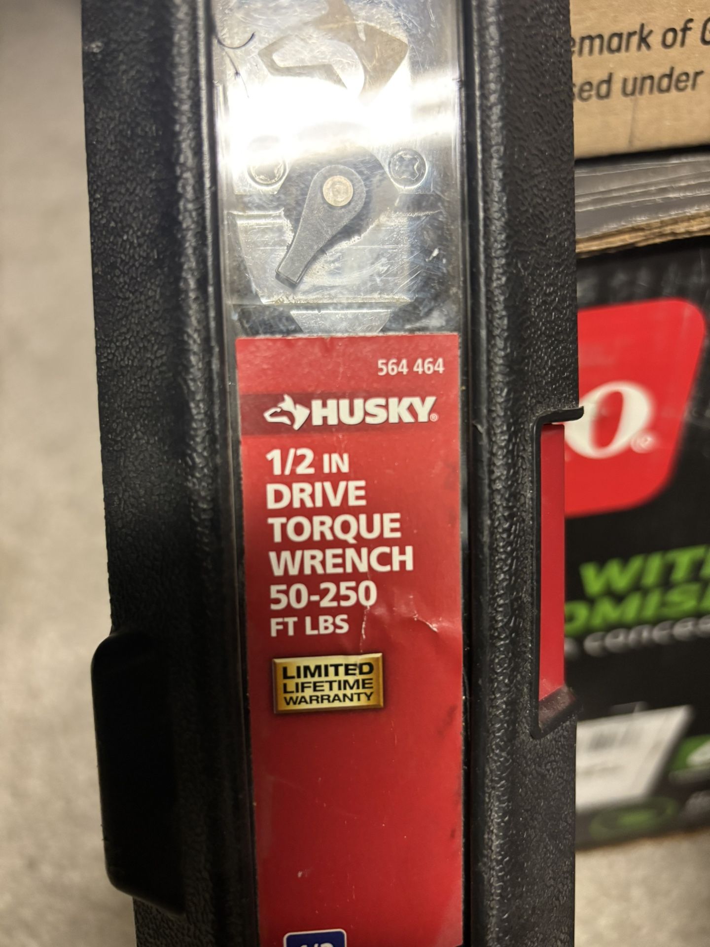 Husky half inch drive torque wrench 50–250 FT LBS