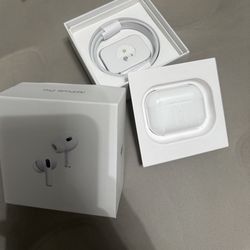 Apple AirPods Pro 2nd Generation With Wireless Charging Case USB-C 