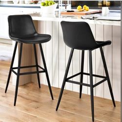 1- Macaire Stool