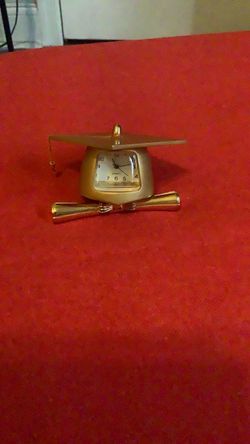 Gold Graduation Cap Miniature Quartz Clock
