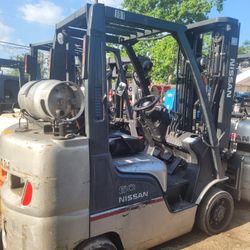 Forklift 