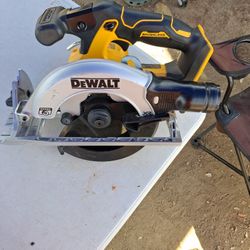 Serrucho Dewalt 20v Xr Brushless 6 1/2 Nuevo 