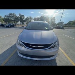 Chrysler Voyager Lxi 13;800$