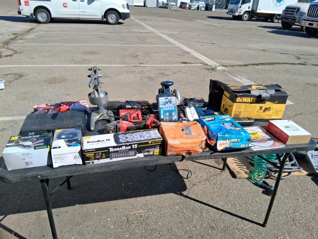 Bunch Of Miscellaneous Stuff And Tools For Sale Selling Cheap