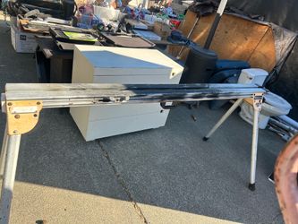Moving sale