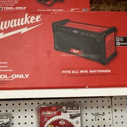 Milwaukee new radio Bluetooth 18M