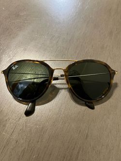 Ray-Ban aviator woman’s
