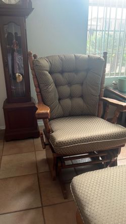 Wooden rocker with ottoman