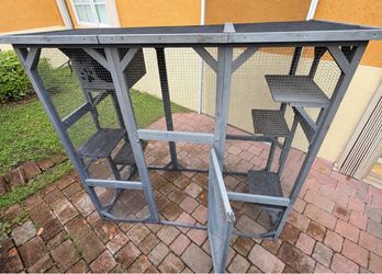 Large Outdoor Wooden Catio Cat Enclosure