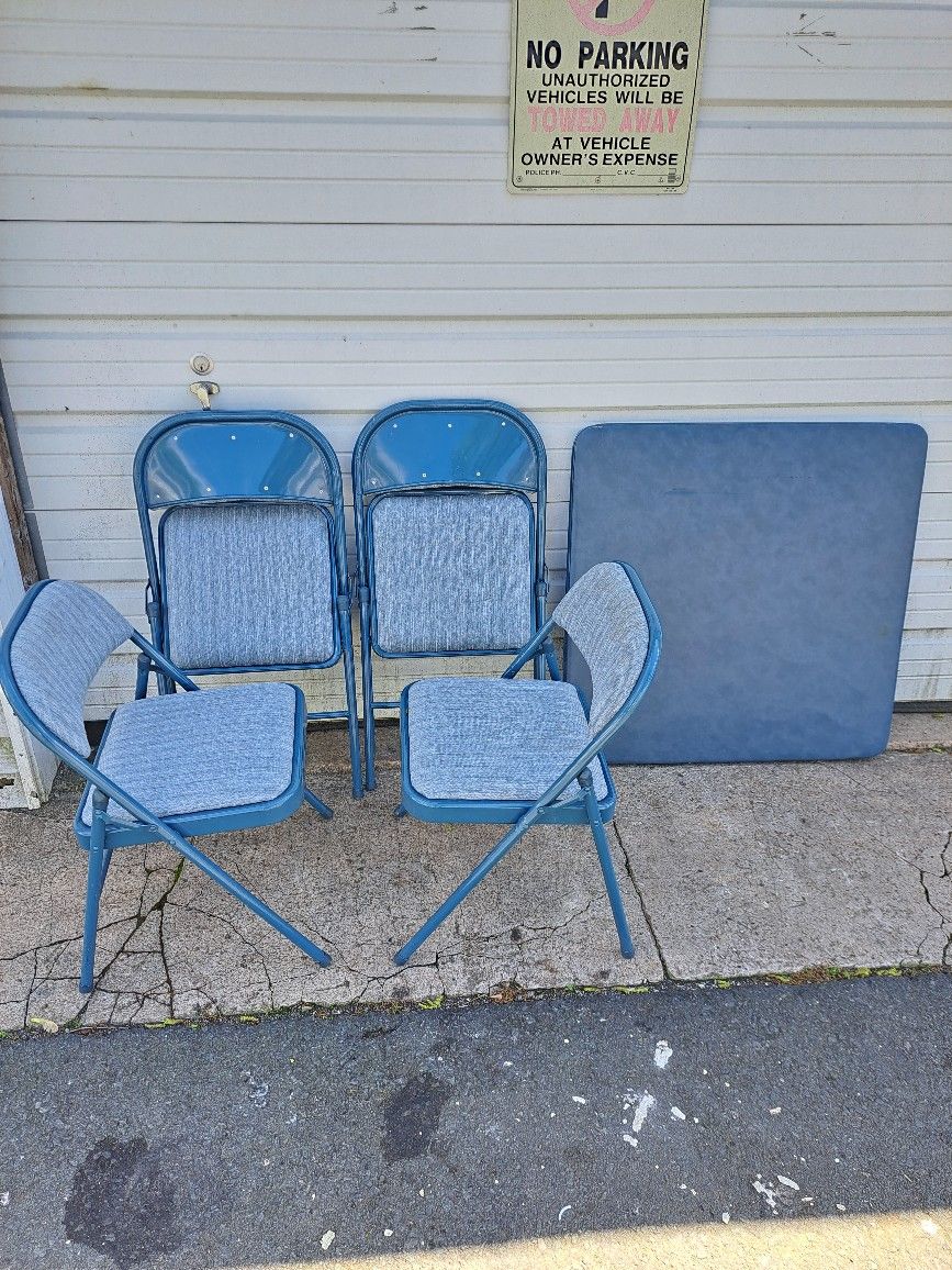 Table With Four Chair