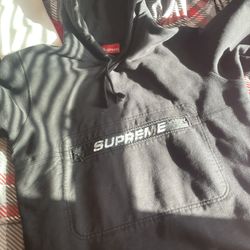 Supreme Hoodie 