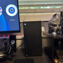 Xbox Series X + Headsets And Controllers 