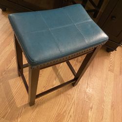 Jade Beaded Stool 