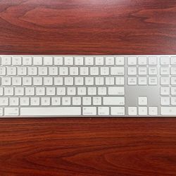 Apple Keyboard 
