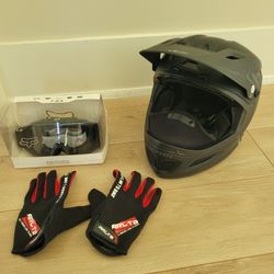 Motocross / Mountain Biking Set Helmet Gloves Goggles
