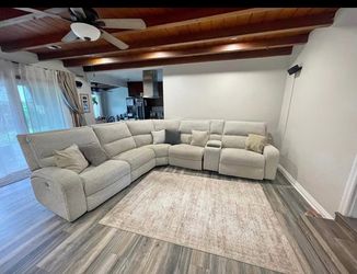 Living Spaces Brooks Recliner 2024