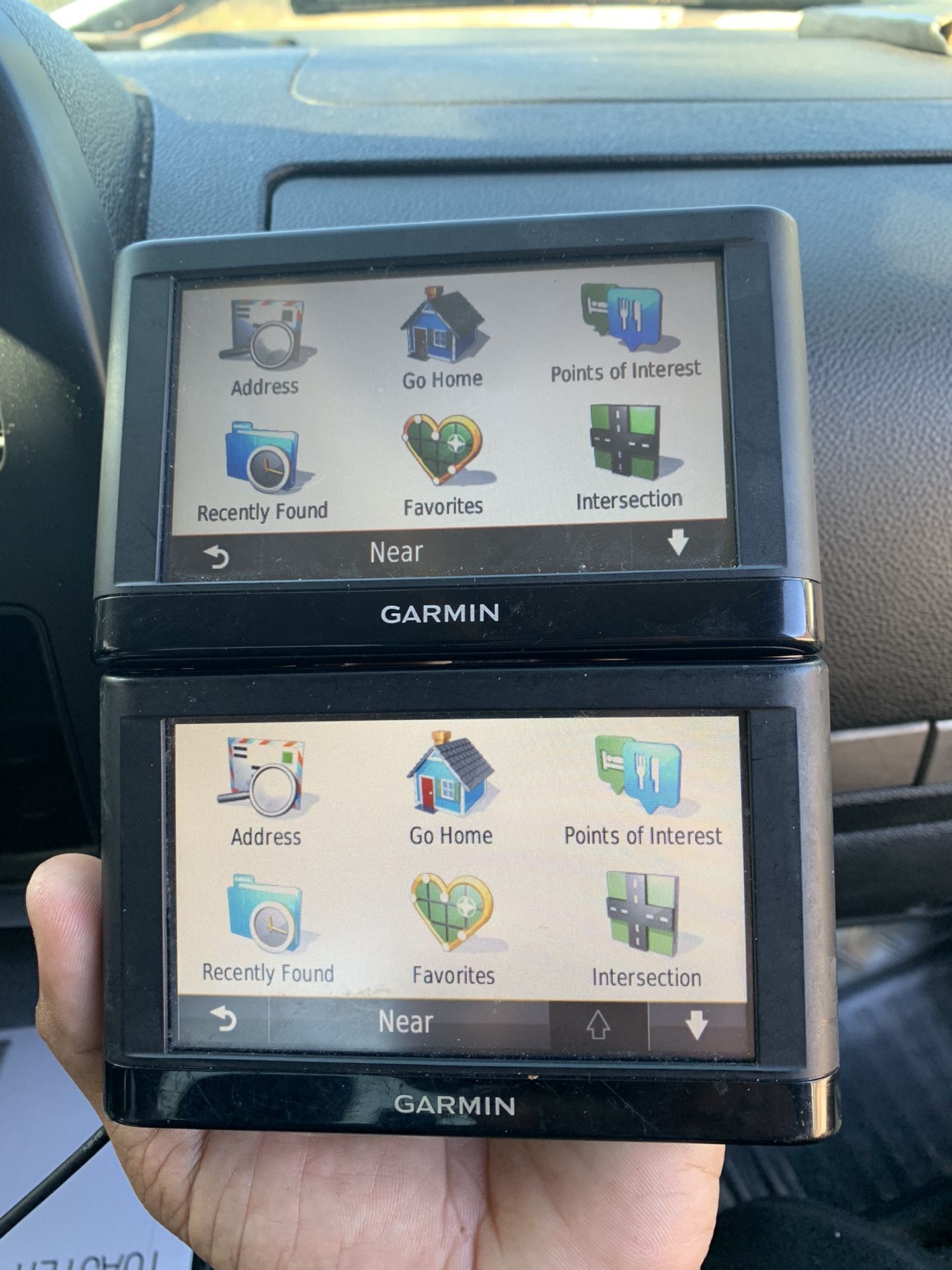 Garmin Nuvi 145-01615-10 Black Portable TouchScreen LCD Screen GPS Navigation