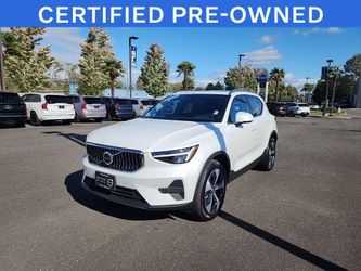 2025 Volvo XC40