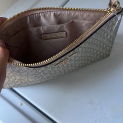 Micheal Kors Wallet 