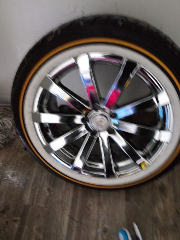 Custom 18in Cadillac rims on vogue tires for Sale in Chicago, IL OfferUp