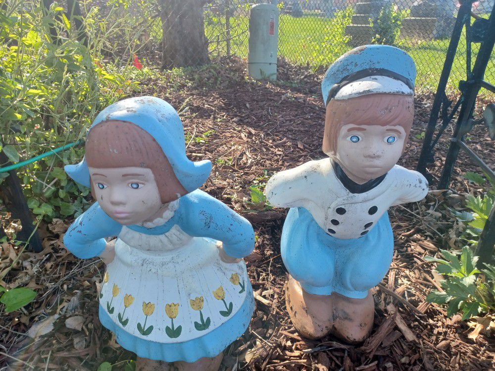 Vintage CONCRETE Dutch BOY And Girl Garden Statues
