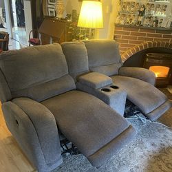 Power Reclining Love Seat