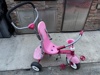 Radio Flyer Deluxe Steer & Stroll Trike, for Kids 2-5, Pink, Steel Frame