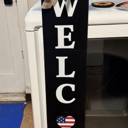 Seasonal Welcome Sign