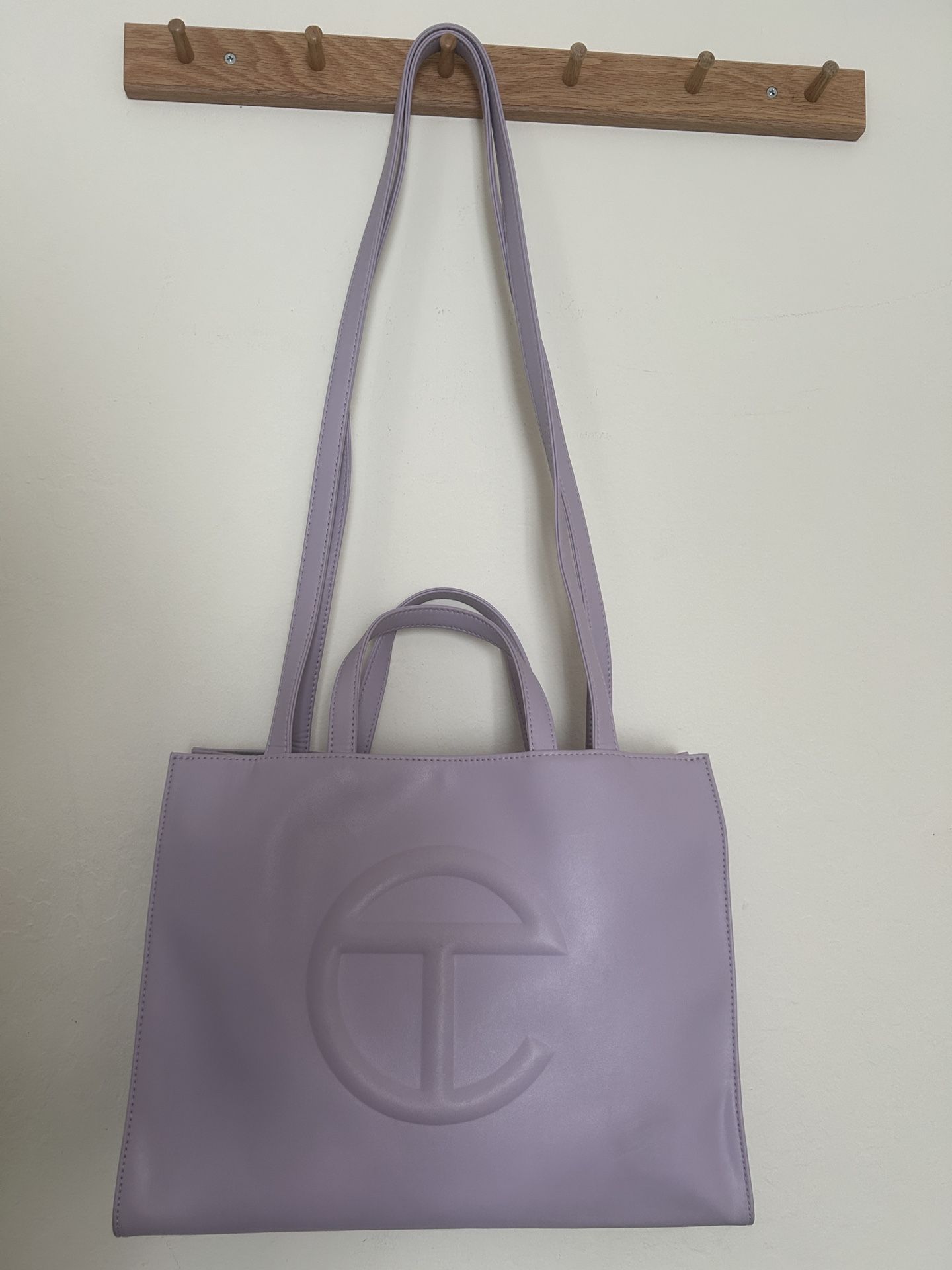 Medium Telfar bag in Lavender
