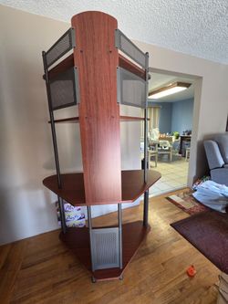 Corner shelf