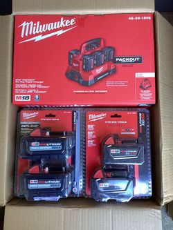 Milwaukee M18 PACKOUT 6- Port Rapid Charger  With (2) 5.0Ah Batteries and (2) 6.0Ah HIGH OUTPUT Batteries.  Brand NEW.  NUEVO.